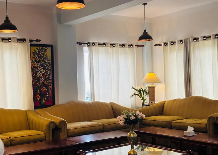 Sri Aurobindo Yoga Mandir * カトマンズ